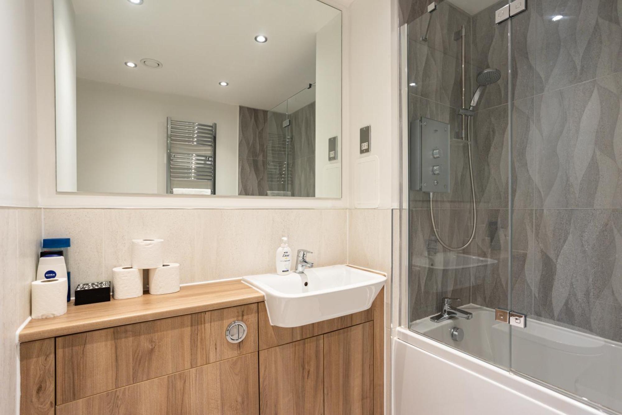 Comfy 2 Bedroom Apartment Near Edinburgh City Centre Esterno foto